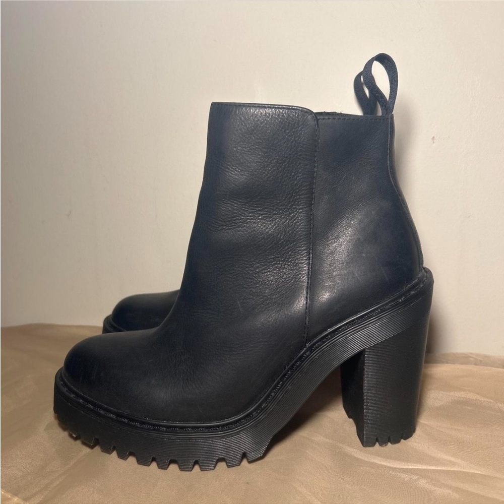Dr. Martens Magdalena black leather heeled chunky boots